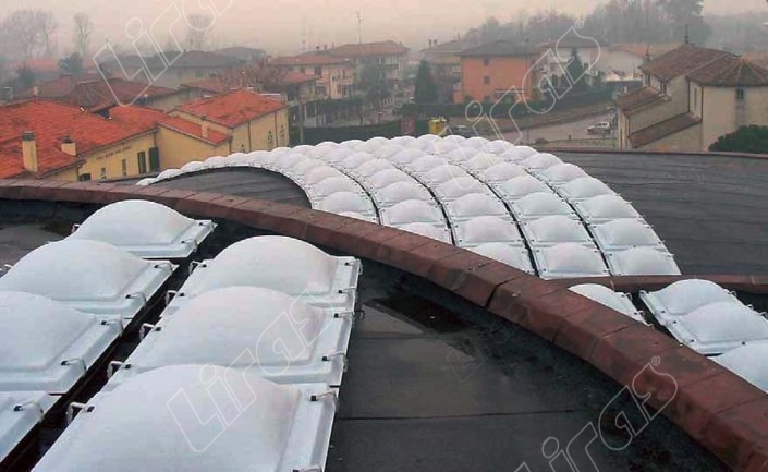 Lucernario industriale in plexiglass - Modello 1